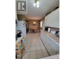 Bath (# pieces 1-6) - 653 Coxheath Road, Coxheath, NS B1L1B5 Photo 3