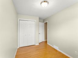 Recreation room - 18 Centennial Avenue, Selkirk, MB R1A2B9 Photo 3