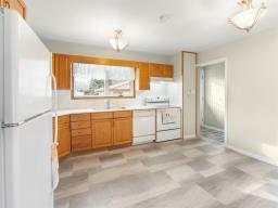 Living room - 18 Centennial Avenue, Selkirk, MB R1A2B9 Photo 2