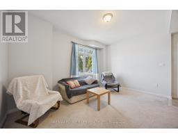 Bedroom 2 - 131 Kenneth Hobbs Avenue, Whitby, ON L1R0E3 Photo 5