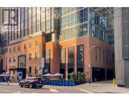 2708 88 Blue Jays Way, Image 3