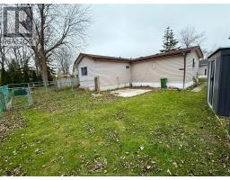 Living room - 17 Spruce Street, Mcgregor, ON N0R1J0 Photo 5