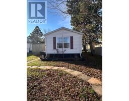 Living room - 4 Spinnaker Crescent, Charlottetown, PE C1C1M5 Photo 2