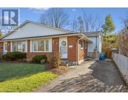 Living room - 1 Islington Avenue, Guelph, ON N1E1B2 Photo 2