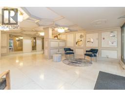 Primary Bedroom - 305 1370 Beach Dr, Oak Bay, BC V8S2N6 Photo 5