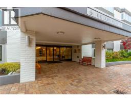Bathroom - 305 1370 Beach Dr, Oak Bay, BC V8S2N6 Photo 4