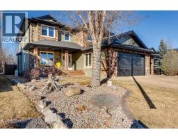 Foyer - 38 Estella Crescent, Lacombe, AB T4L2M3 Photo 3