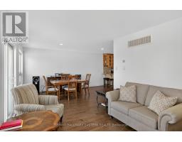 Dining room - 1 929 Wentworth Street, Peterborough, ON K9J8R7 Photo 3