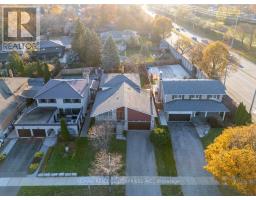 Family room - 2288 Hensall Street, Mississauga, ON L5A2S9 Photo 4