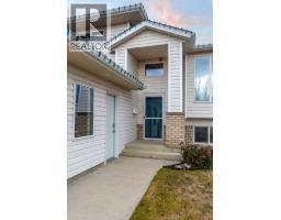 Dining room - 2303 52 Avenue, Lloydminster, AB T9V2Z8 Photo 2