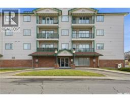 Living room - 405 205 Mcintyre Street N, Regina, SK S4R3B7 Photo 2