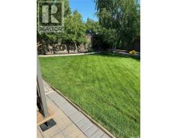 Living room - 208 Maccormack Road, Martensville, SK S0K0A2 Photo 5