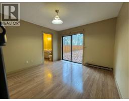 Bathroom - B 513 Erickson Rd, Campbell River, BC V9W1S8 Photo 3