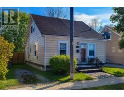 Primary Bedroom - 54 Eighth Avenue, Brantford, ON N3S1C3 Photo 3