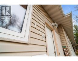 Dining room - 126 Church Drive, Regina, SK S4X1P8 Photo 2