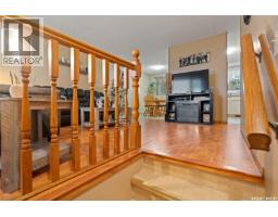 Kitchen - 126 Church Drive, Regina, SK S4X1P8 Photo 3