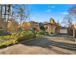460 Martin Grove Road, Image 2