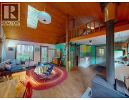 Living room - 1623 Vancouver Blvd, Savary Island, BC V0N2G0 Photo 2