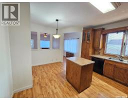 Living room - 201 Souris Avenue E, Carlyle, SK S0C0R0 Photo 5