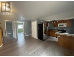 Bathroom - 86 30th Street N, Wasaga Beach, ON L9Z2C8 Photo 3