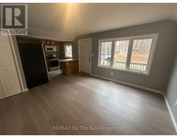 Bedroom - 86 30th Street N, Wasaga Beach, ON L9Z2C8 Photo 5