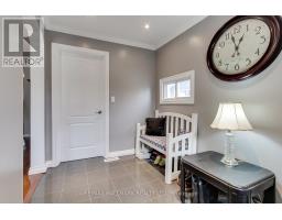 Bedroom 3 - 186 Beach Road, Georgina, ON L4P2L9 Photo 5