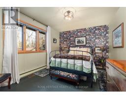 Kitchen - 286 Holden Road, Magnetawan, ON P0A1C0 Photo 4