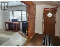 Living room - 605 Slate Falls Road, Addington Highlands, ON K0H1L0 Photo 2