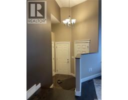 3pc Bathroom - 916 3rd Street Se, Weyburn, SK S4H3J8 Photo 3