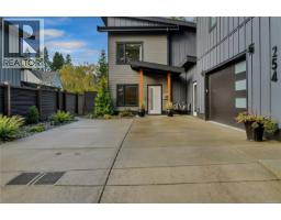 Bedroom - 254 Twillingate Rd, Campbell River, BC V9W1V2 Photo 2