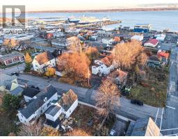 72 Pleasant Street, North Sydney, NS B2A1L5 Photo 2