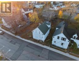 72 Pleasant Street, North Sydney, NS B2A1L5 Photo 3