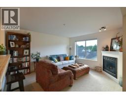 303 5711 Ebbtide Street, Sechelt, BC V7Z0J5 Photo 2