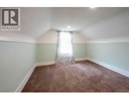 4pc Bathroom - 742 12 C Street N, Lethbridge, AB T1H2N7 Photo 3