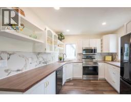 Primary Bedroom - 742 12 C Street N, Lethbridge, AB T1H2N7 Photo 4