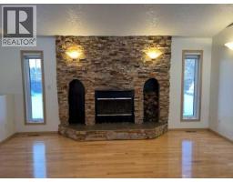 Bedroom - 2 Chonkolay Drive, High Level, AB T0H1Z0 Photo 4