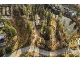 Sunroom - 3153 Hall Road, Kelowna, BC V1W2R8 Photo 3