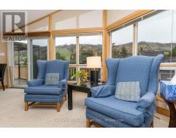 Kitchen - 130 Pioneer Lane, Blue Mountains, ON L9Y0M7 Photo 4