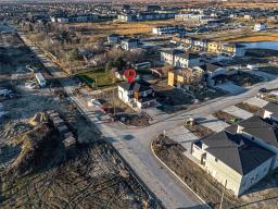 Eat in kitchen - 338 Numeracy Lane, Winnipeg, MB R2P3A6 Photo 2