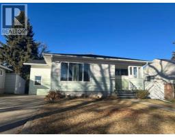 Primary Bedroom - 4516 46 Street, Camrose, AB T4V1G1 Photo 2