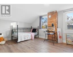 Kitchen - 4 Cross Street, St Catharines, ON L2R2W5 Photo 3