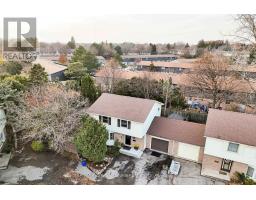 Dining room - 443 Sandringham Crescent, London South, ON N6C5B3 Photo 3