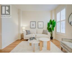 Eating area - 10501 Woodbine Avenue, Markham, ON L6C0K4 Photo 4