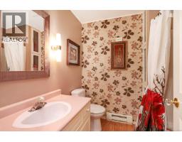 Primary Bedroom - 2143 Cooke Ave, Comox, BC V9M1N3 Photo 2