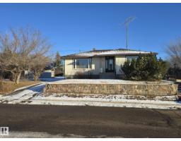 Kitchen - 4709 46 St, Two Hills, AB T0B4K0 Photo 3