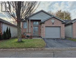 Living room - 7 145 North Centre Road, London North, ON N5X4C7 Photo 5