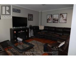 Bedroom - 9 Hazelglen Court, Brampton, ON L6S1N7 Photo 4