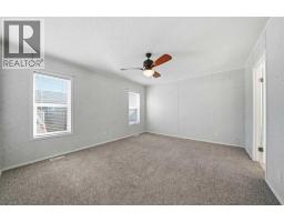 Dining room - 11 Baywood Link, Sylvan Lake, AB T4S0A8 Photo 3