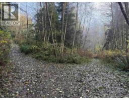 1594 Cemetery Road, Gibsons, BC V0N1V1 Photo 2