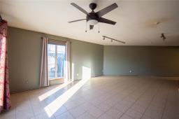 234 4th Street, Hamiota, MB R0M0T0 Photo 3